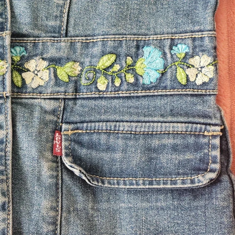 VTG Levi's Jeans for‎ Girls Size 5 Floral Embroidered Denim Jean Jacket 90s Y2K